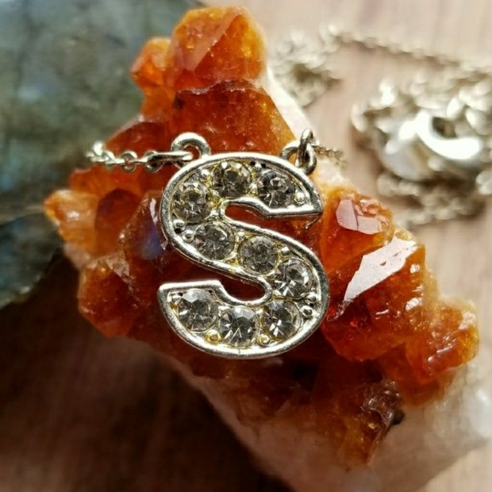 Relisted -Rhinestone S necklace silver tone Claire's initial - Picture 1 of 5